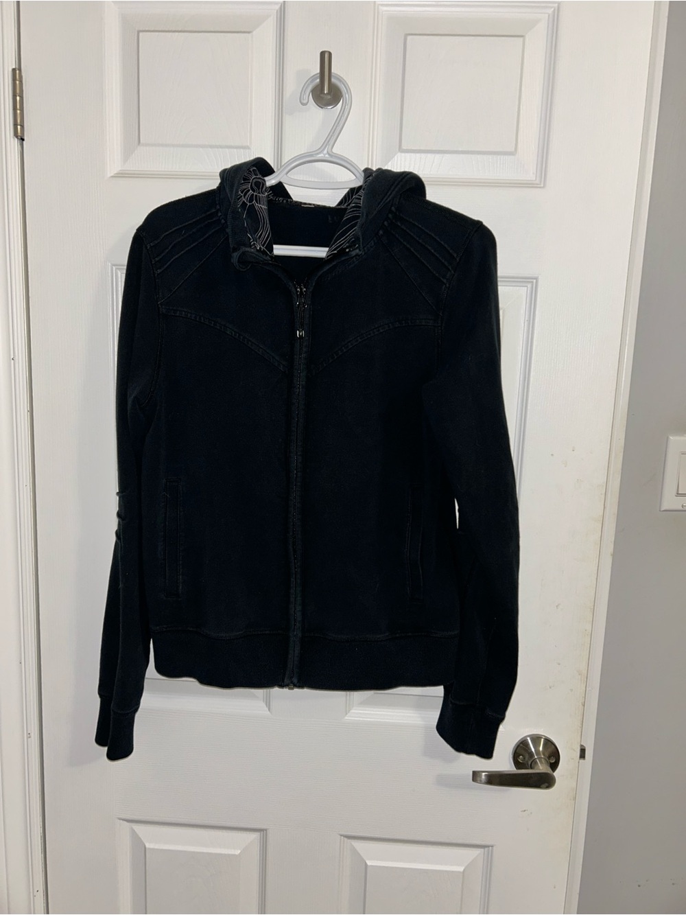 Lululemon Black Hooded Jacket Floral Lining Embroidered Logo Size Approx. 8